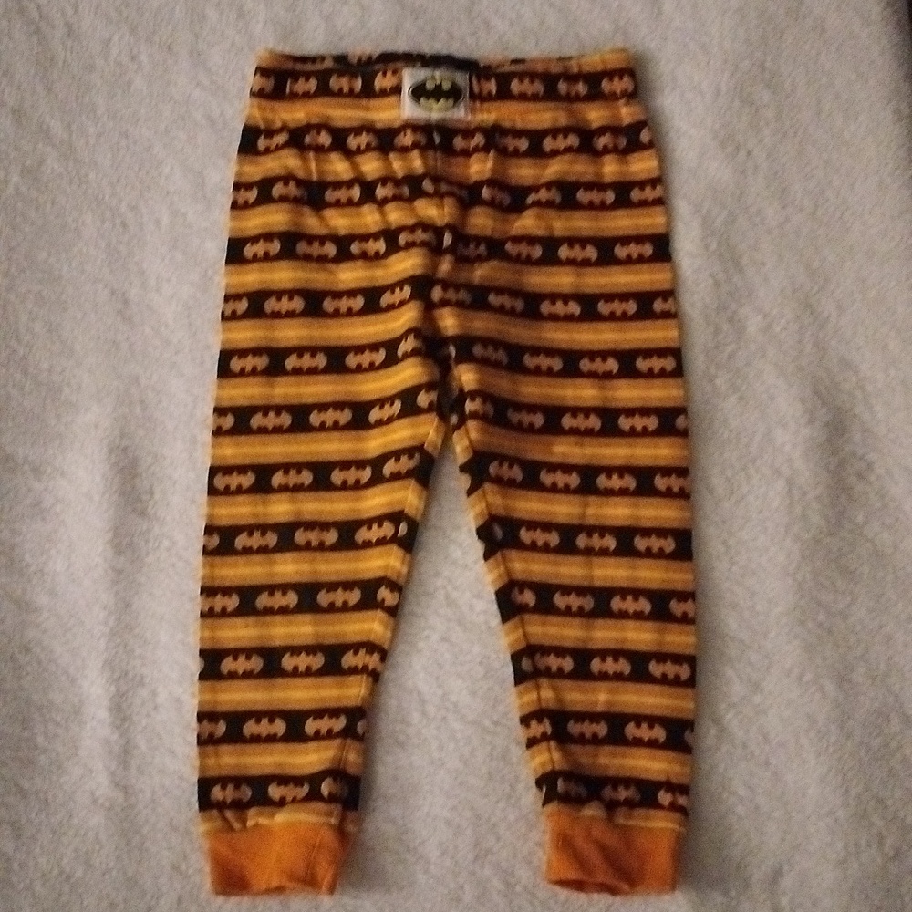 ⚜️ Batman 2 Piece Pajama Set - Picture 3 of 9